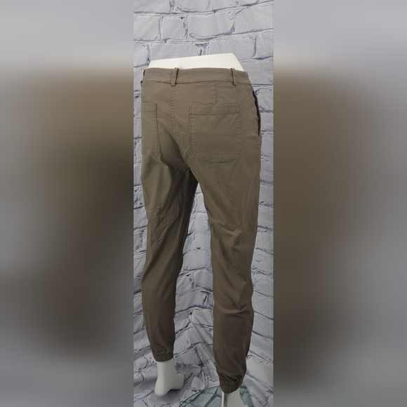 Kit and Ace Women's Joggers Pants Army Green Size 6 US - Picture 9 of 13